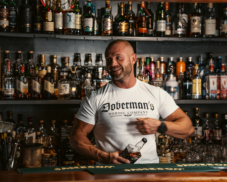 T-shirt Dobermans Gothic